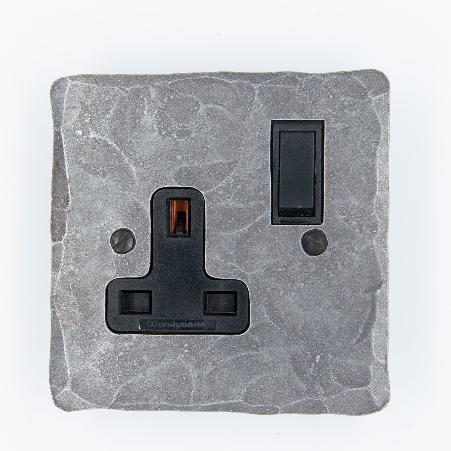 Single Switched Socket(Hammered Edges)